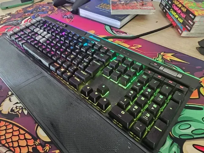Teclado mecânico gamer Corsair K70 Platinum switch silver