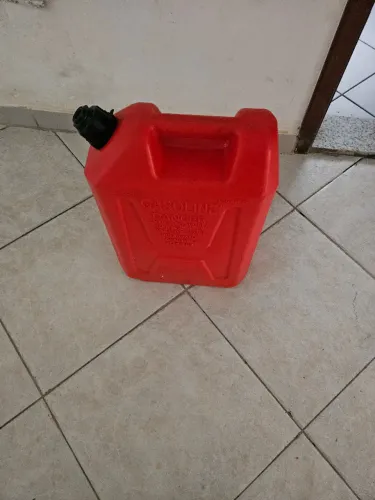Galão de gasolina