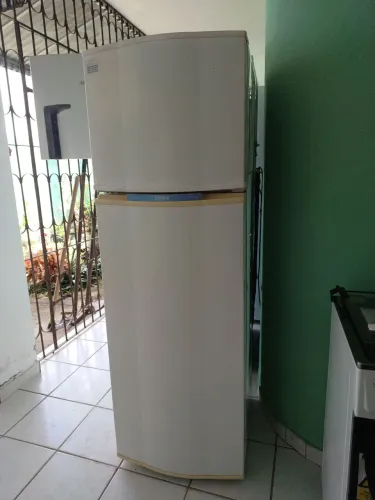 Geladeira frost free dúplex 300lts ótimas condições
