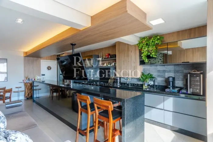 Apartamento Padrão à Venda na Gleba Palhano, Londrina
