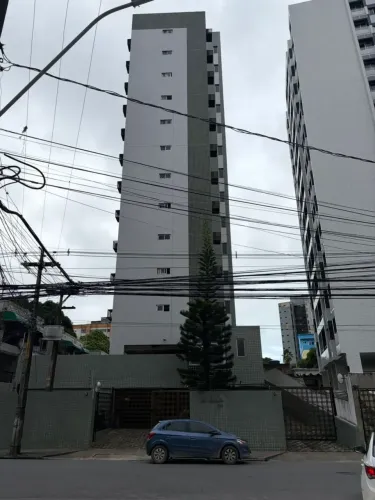 Apt 90m2 , 3 qts , sendo 1 suite, wc social e de serviço, 3 vagas de garagem