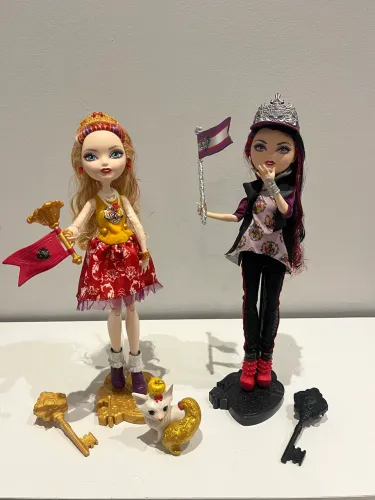 pack duas bonecas ever after high mattel school spirit apple white e raven queen 
