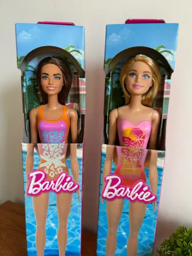 Barbie Praia com Maiô
