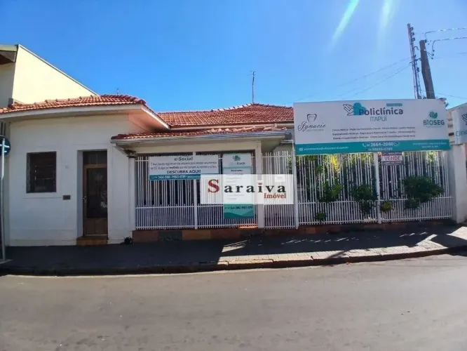 Imóvel no centro de Itapuí- Residencial/Comercial à venda com 370,77 m² por R$ 470.000.