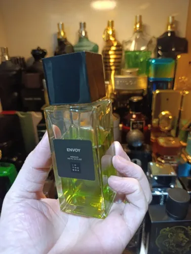 Perfume Envoy in The box