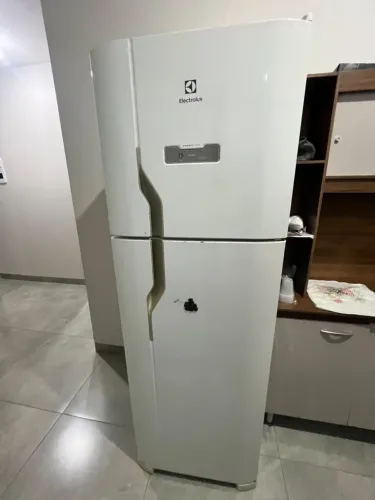 Geladeira Electrolux Frost Free 371L