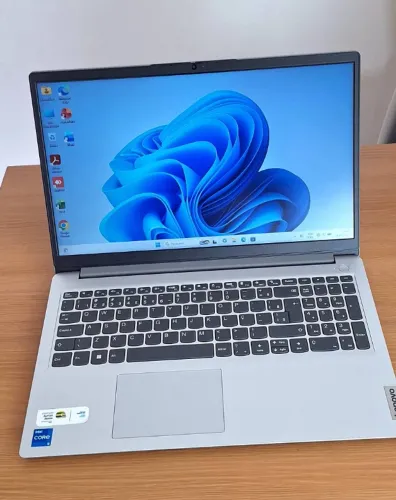 Notebook Lenovo Ideapad (i5 12 geração 8gb ddr4 nvme 512gb) IMPECÁVEL 