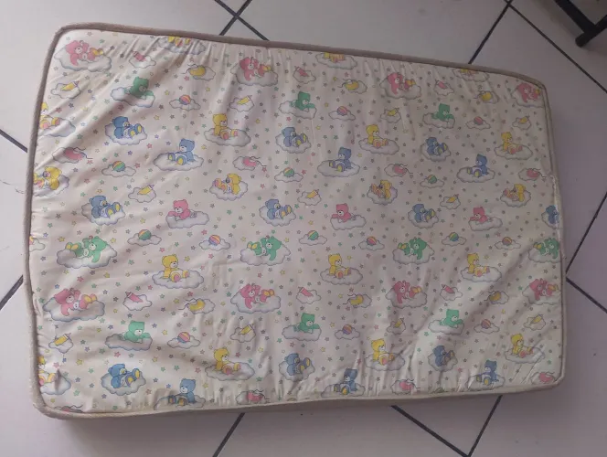 Mini colchão para troca de fraldas quebra galho