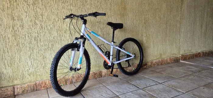 Bicicleta Btwin Rockrider 500 (aro 24)