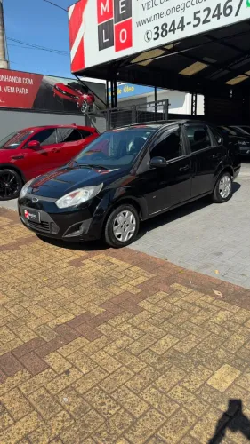 Ford Fiesta Sedan SE 1.6 8V Flex 4P 2014