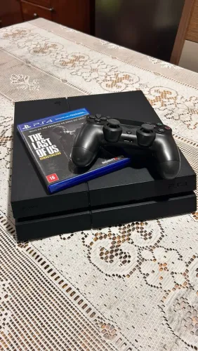 Ps4 Fat vai com jm controle, todos os cabos, um controle e um jogo original