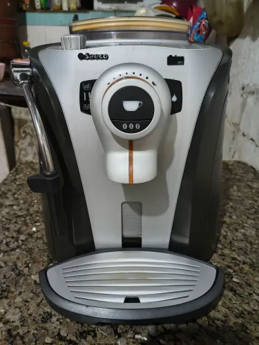 Máquina de café cafeteira Saeco Odea giro