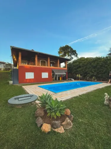Chácara para alugar em Atibaia, Piscina, Churrasqueira e Lazer Completo