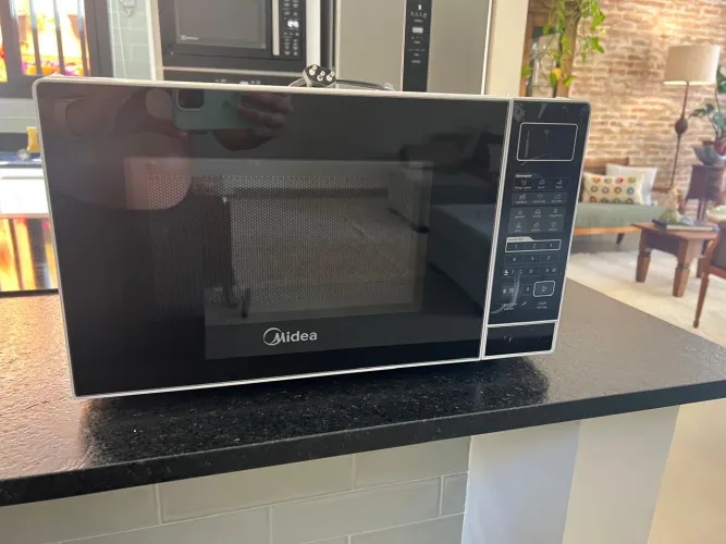 Micro-ondas 20L Branco Midea 220v MRAS22 (novo)