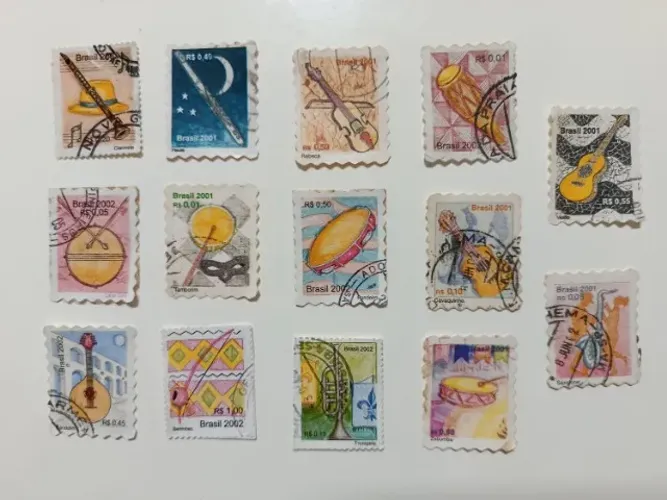Selo postal Série Instrumentos Musicais