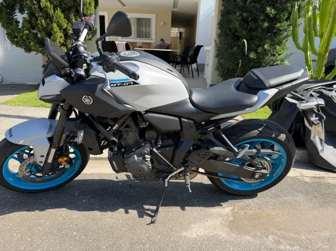 Yamaha MT 07 Zero  Apenas 451km usados