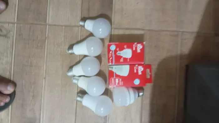 7 LÂMPADAS 100W
