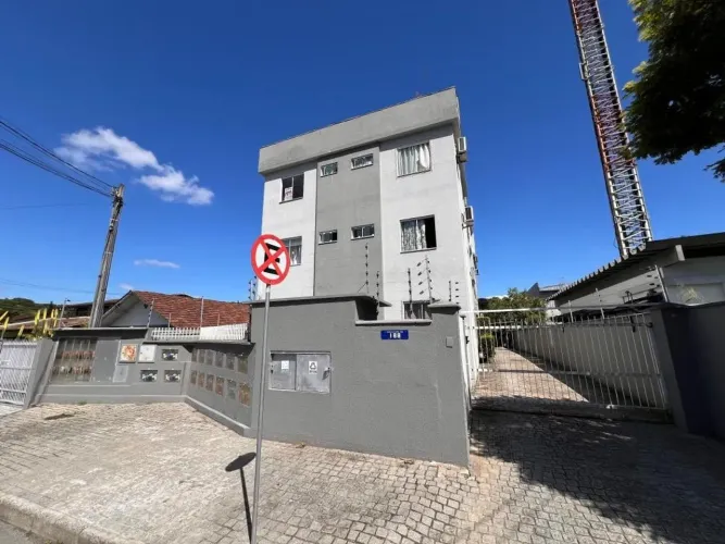 APARTAMENTO no ANITA GARIBALDI com 2 quartos para LOCAÇÃO, 49 m²