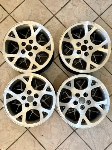 Rodas originais da Jeep Cherokee Limited, aro 16x7, furação 5x114,3