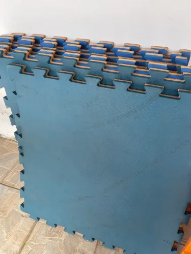 7 placas de Tatame 40mm nas cores azul e laranja