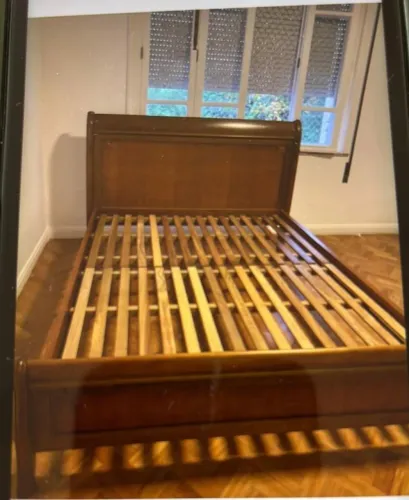 Cama de Casal Estilo Trenó em Madeira - Queen - com Estrado
