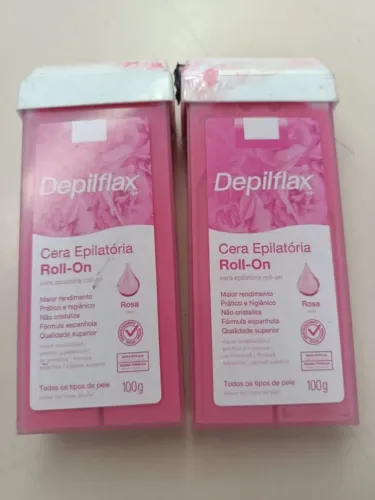 Kit com 2 Refil de cera depilatória Roll-on da marca Depiflax, modelo Rosa.100g de cera