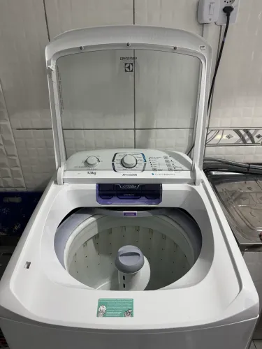 Máquina de Lavar e Centrifugar - Electrolux 