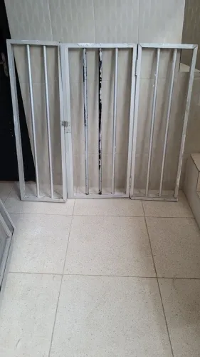 Vendo grade de alumínio comnparte móvel 1,20 X 1,30