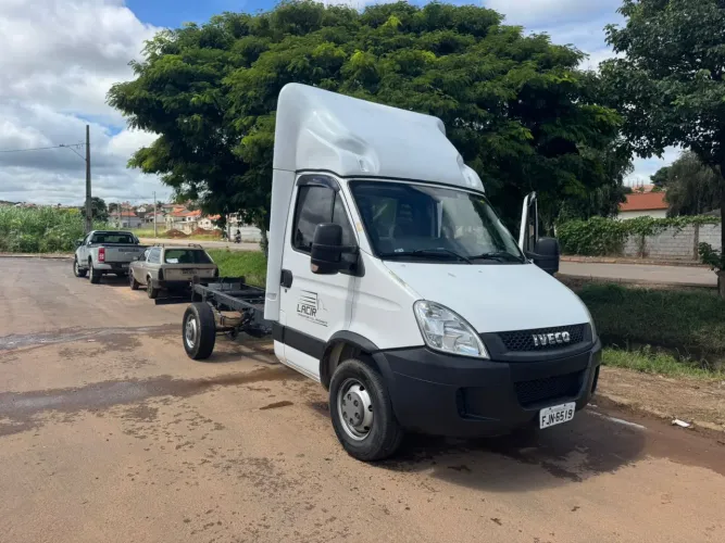 Iveco 35 S 14 2018 único dono