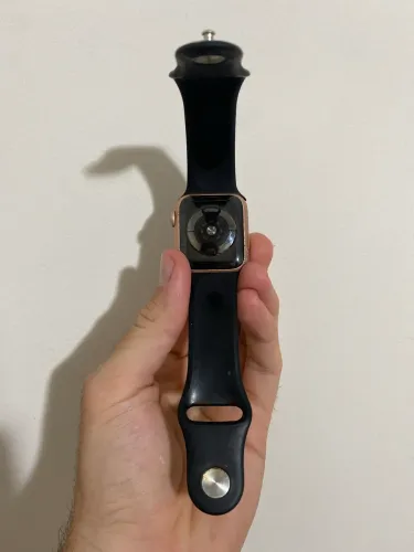 Apple Watch Series 4 40mm Gold Aluminium Pink Sand Sport Band (GPS + CEL)
