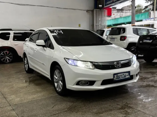 Honda Civic Sedan LXS 1.8/1.8 Flex 16V Aut. 4P 2014