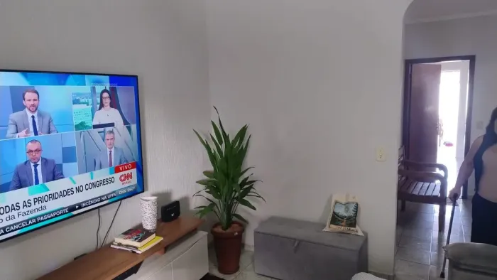 Vendo ou troco por casa em outro condomínio 