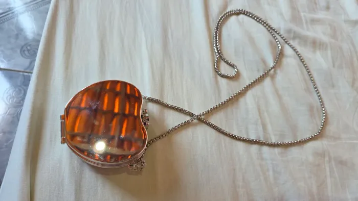 Mini bag prata - modelo maçã