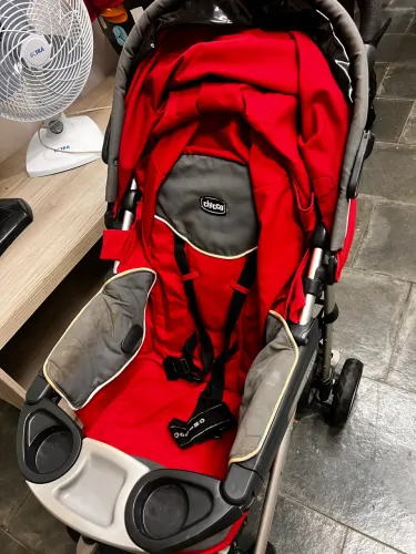 Carrinho bebê  marca Chicco
