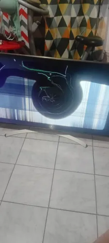Tv gigante pra consertar a tela 