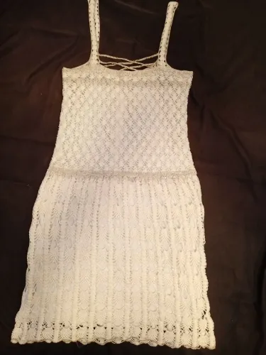 Vestido de crochê feito a mão