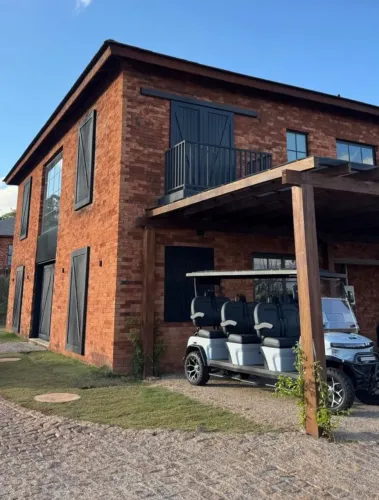 Casa para Venda em Porto Feliz, Tupinambá, 6 dormitórios, 6 suítes, 8 banheiros, 9 vagas