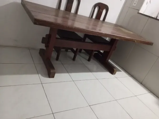 Mesa de madeira rústica 2 metros por 90cm com 4 cadeiras