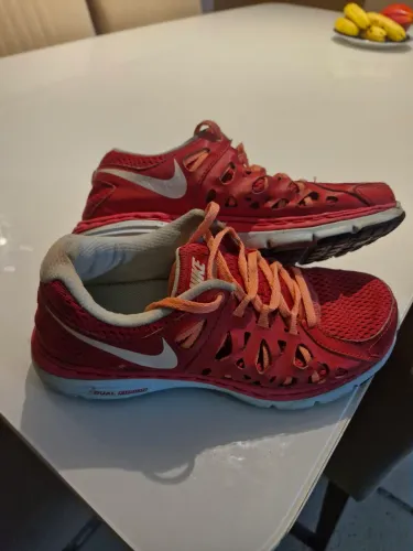 Tênis Nike feminino