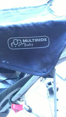 Carrinho de bebê burigoto confortável, Seminovo, com rodas,protetor sol/chuvas R$130,urg
