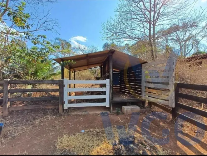 Chácara para Venda em Corumbá de Goiás, ZONA RURAL, 3 dormitórios, 1 suíte, 2 banheiros