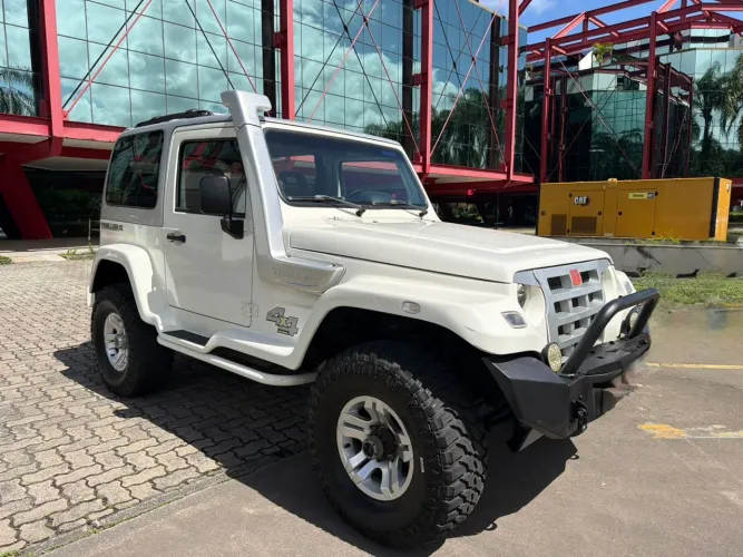 Troller T-4 4X4 3.2 TGV TDI Cap. Rígida Diesel 2013