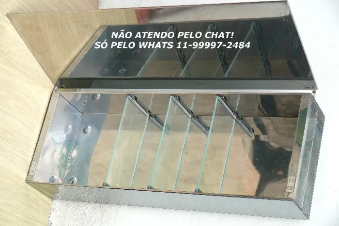 Armarinho espelhado inox