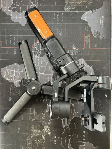 Estabilizador Feiyutech Ak2000c 3 Eixos Gimbal Preto (Usado)