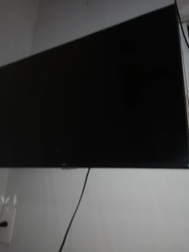 Vendo uma tv 32 polegada TCL  valor 600 tem nota fiscal 