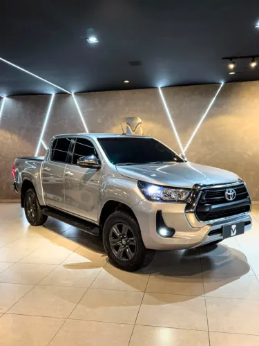 Toyota Hilux CD SR 4X4 2.8 TDI Diesel Aut. 2024