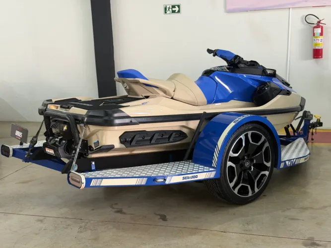 JET SEA DOO WAKE PRO 230 2025 