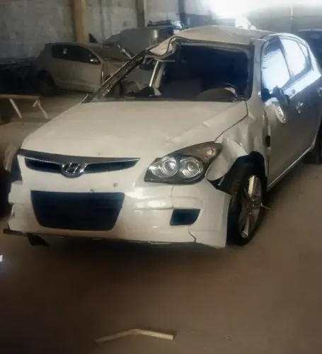 Hyundai i30 2.0 ( vendo peças ) peclat comércio 