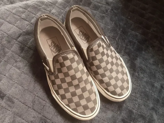Tênis Sapatênis slip on Vans quadriculado 