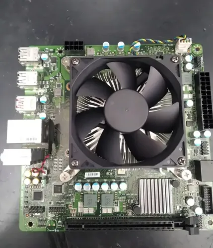 AMD 8 core 16 GB de ram placa de vídeo gt 1030